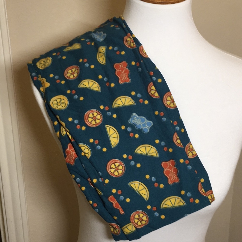 Lularoe Leggings One Size Gummies!